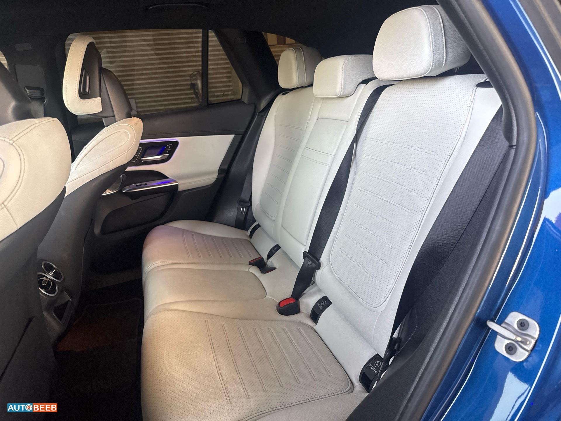 Mercedes Benz GLC300 2024