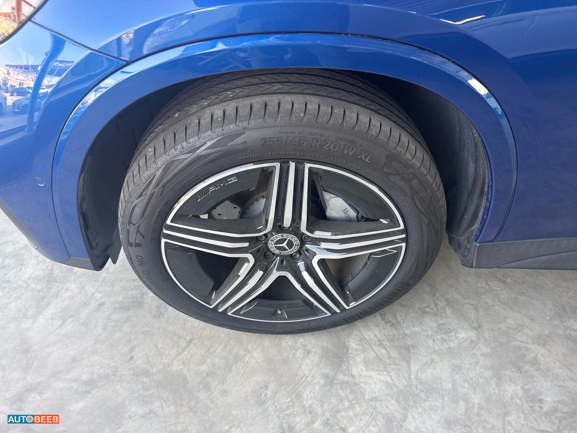 Mercedes Benz GLC300 2024