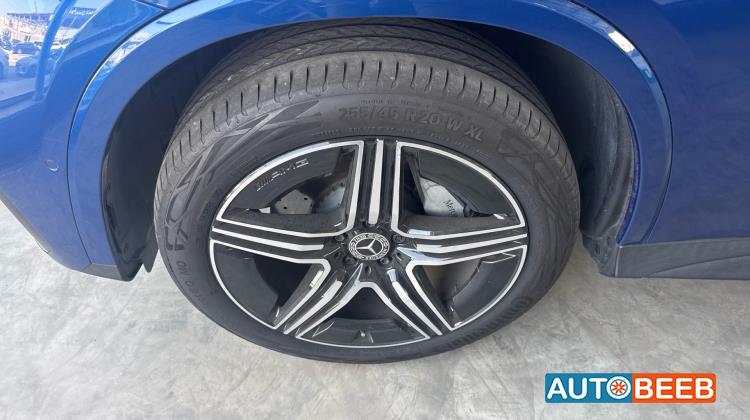 Mercedes Benz GLC300 2024