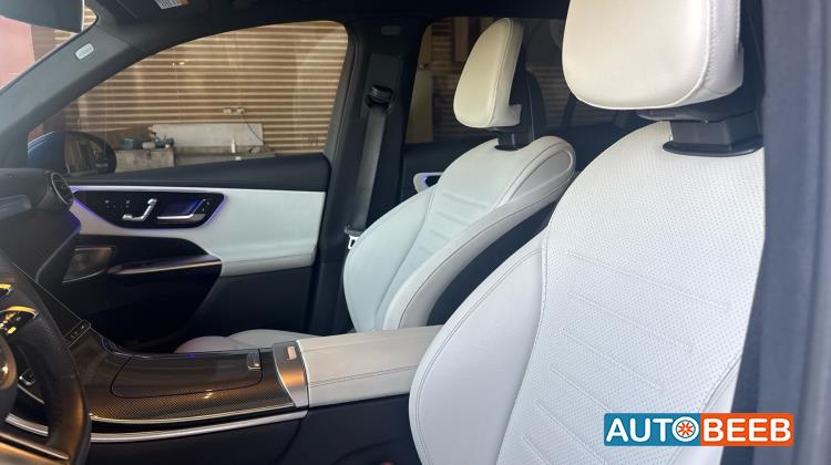 Mercedes Benz GLC300 2024