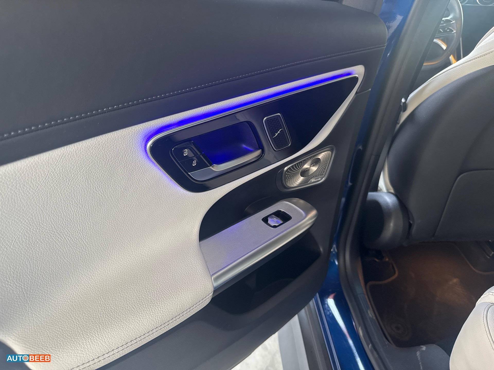 Mercedes Benz GLC300 2024