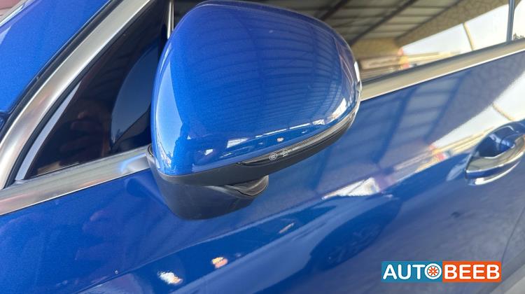 Mercedes Benz GLC300 2024