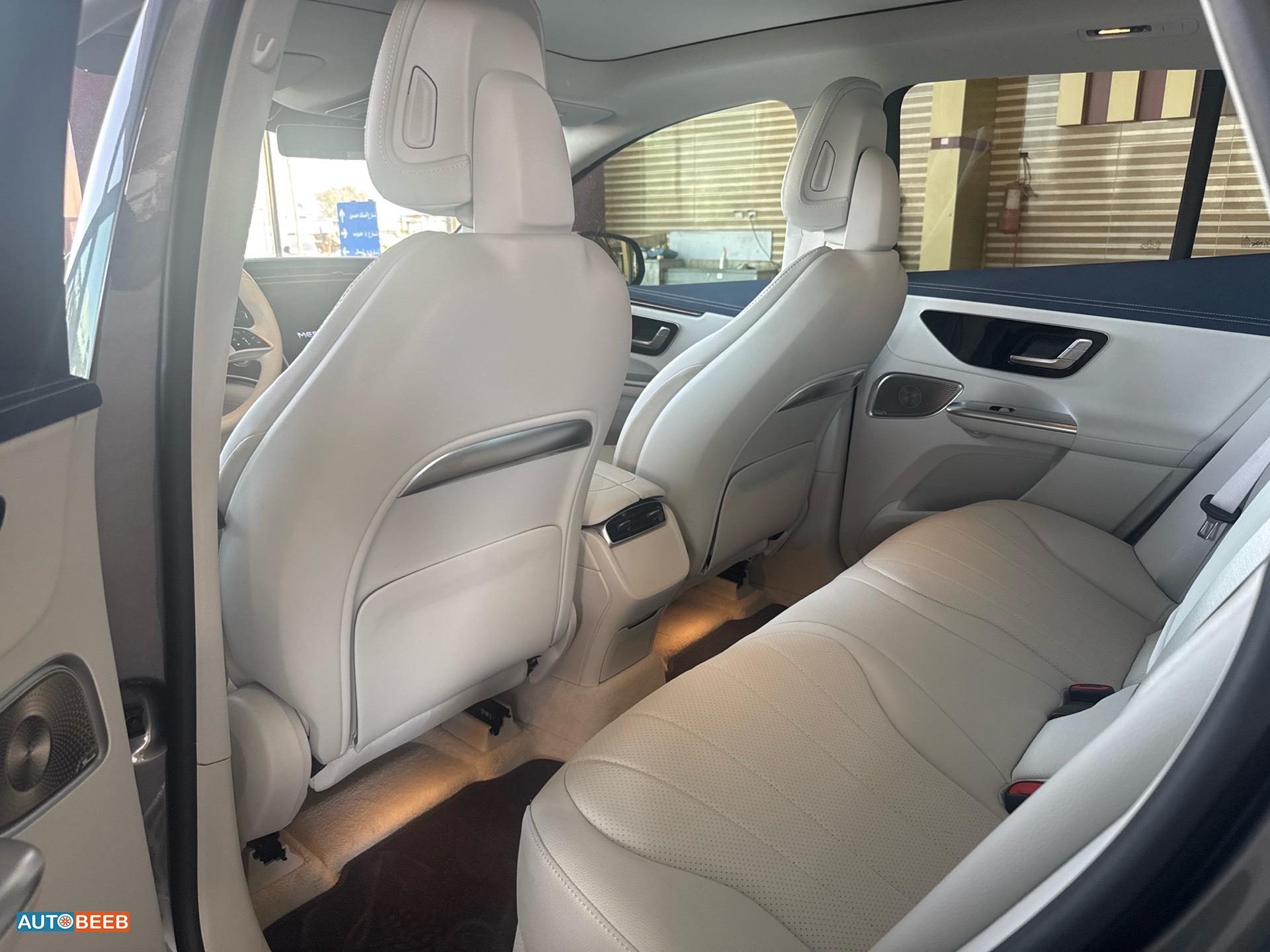 Mercedes Benz EQE350+ 2024