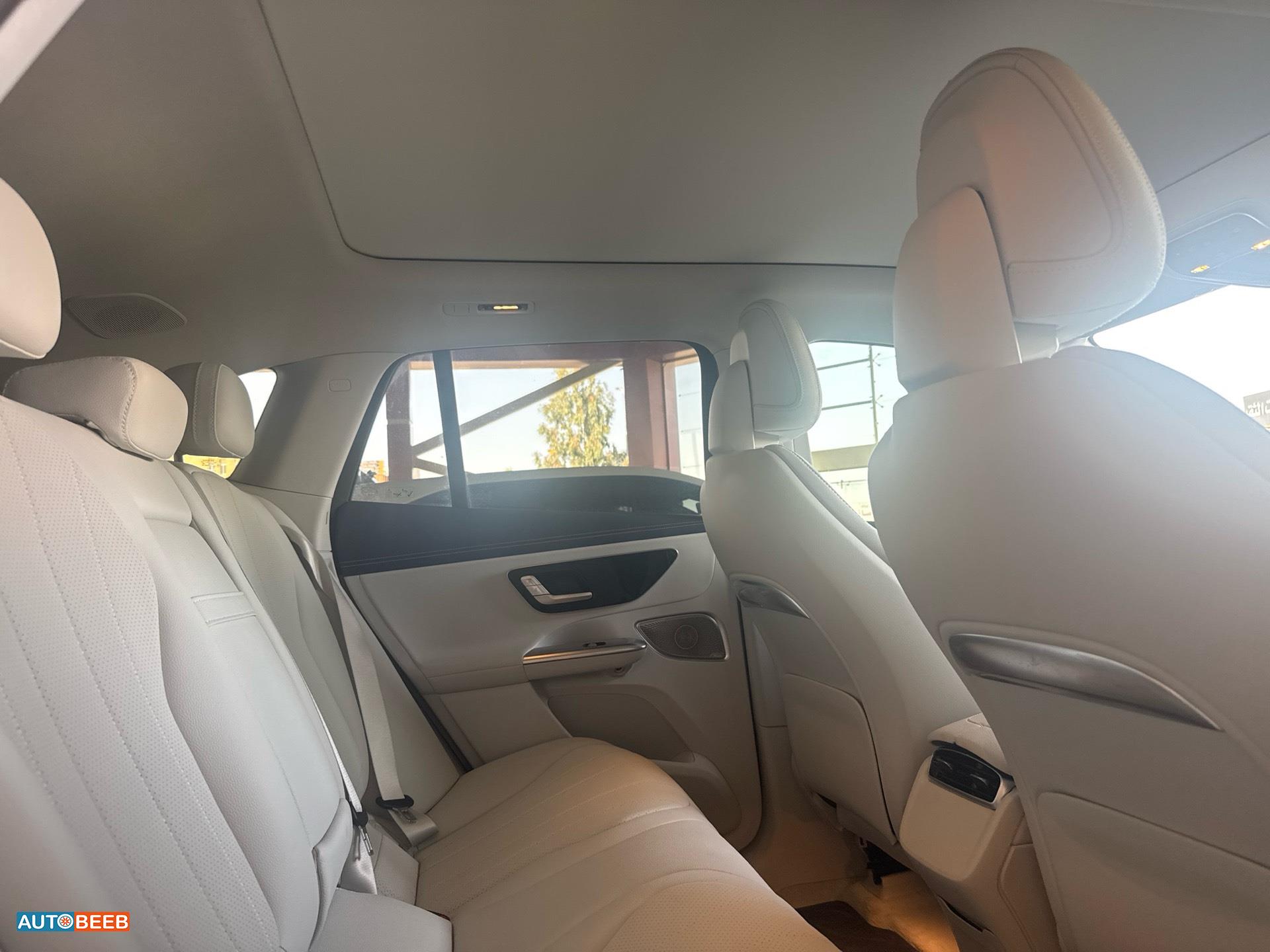 Mercedes Benz EQE350+ 2024