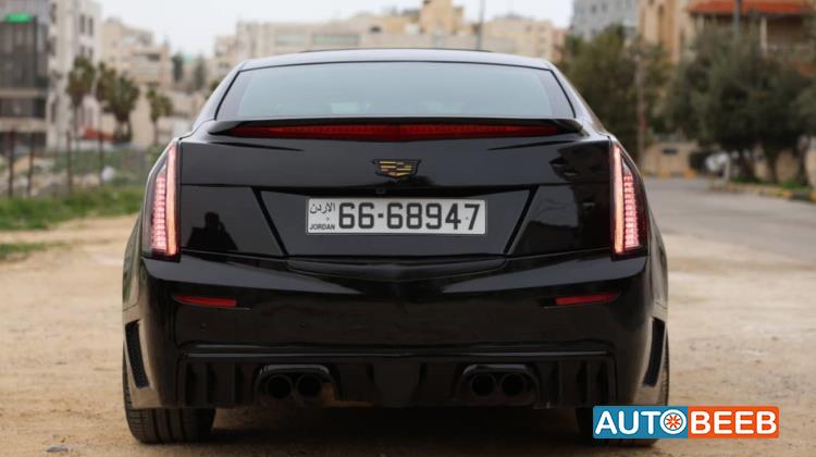 كاديلاك اي تي اس 2014