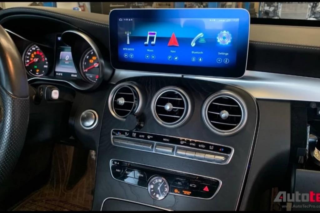 Cabin  Dashboard Mercedes Benz C200