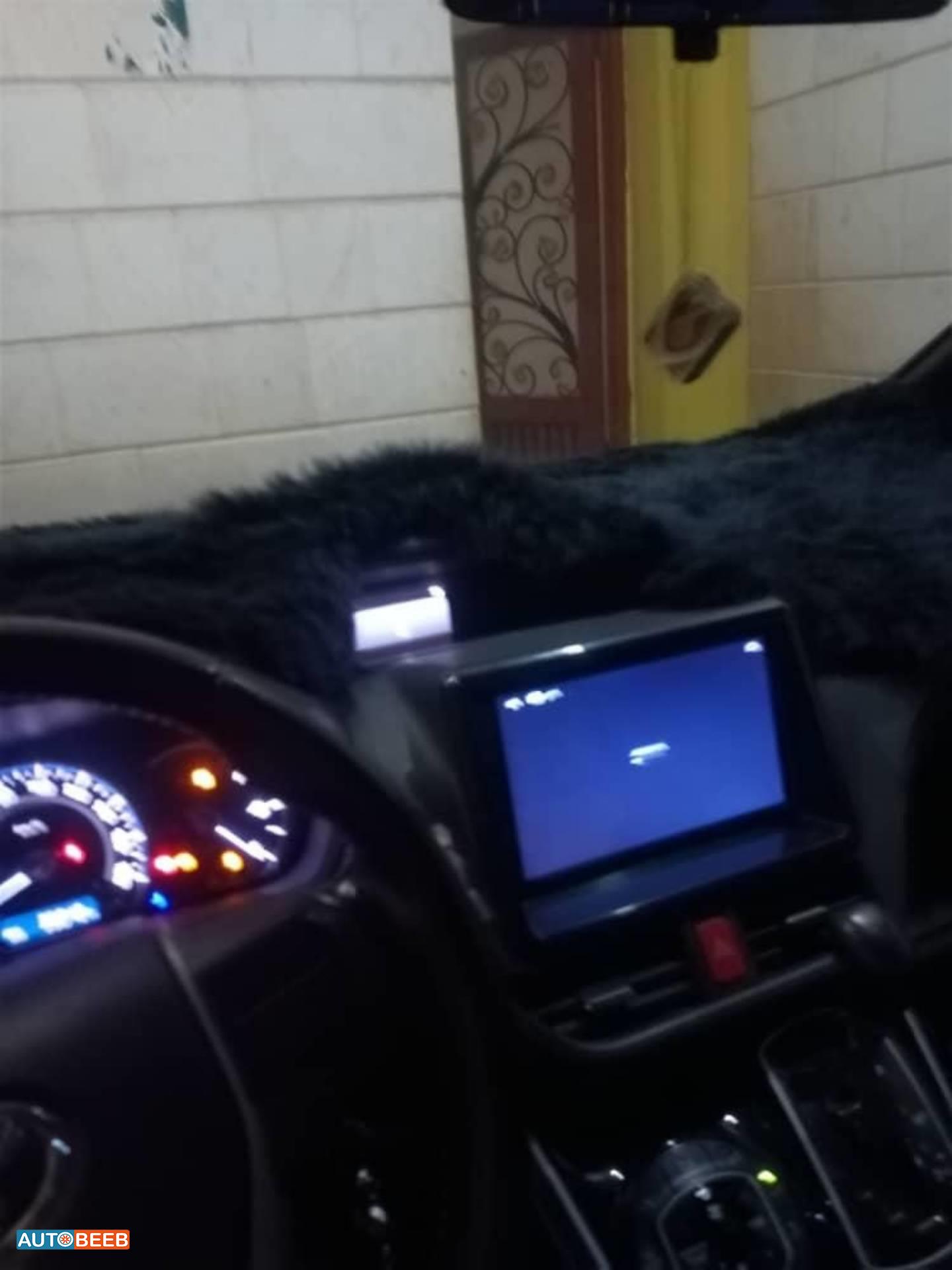 تويوتا فوكسي 2016