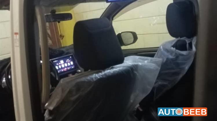 تويوتا فوكسي 2016