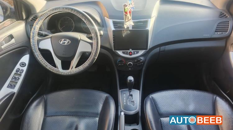 هيونداي اكسنت 2012