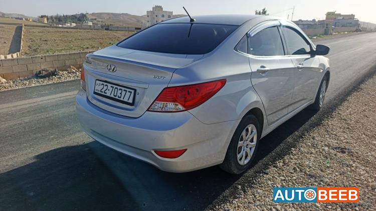 هيونداي اكسنت 2012