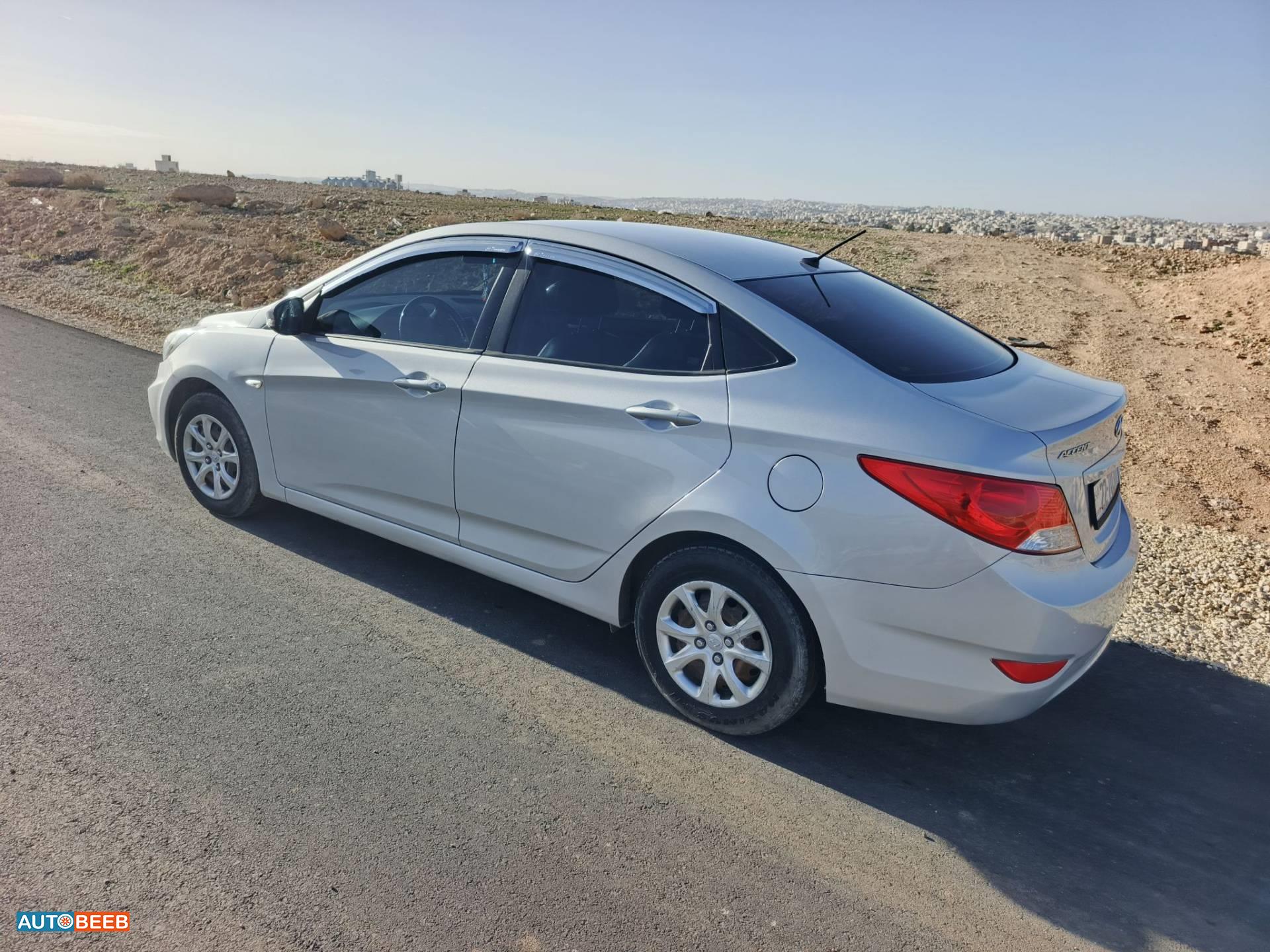 هيونداي اكسنت 2012