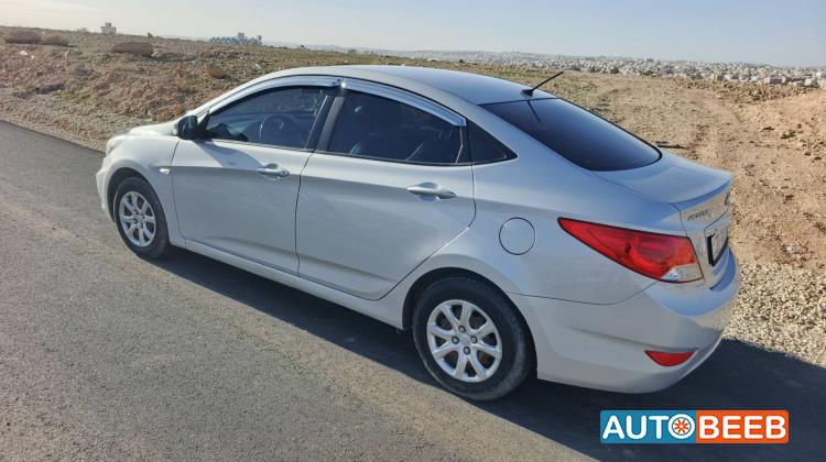 هيونداي اكسنت 2012