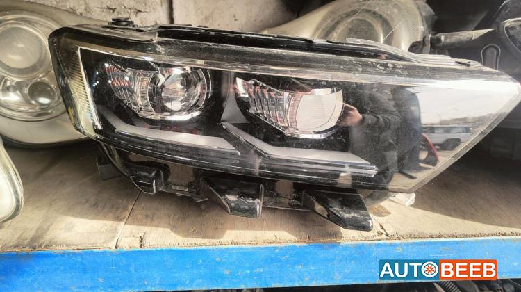 ضوء امامي يمين شمال T روك 2020 2021 2022