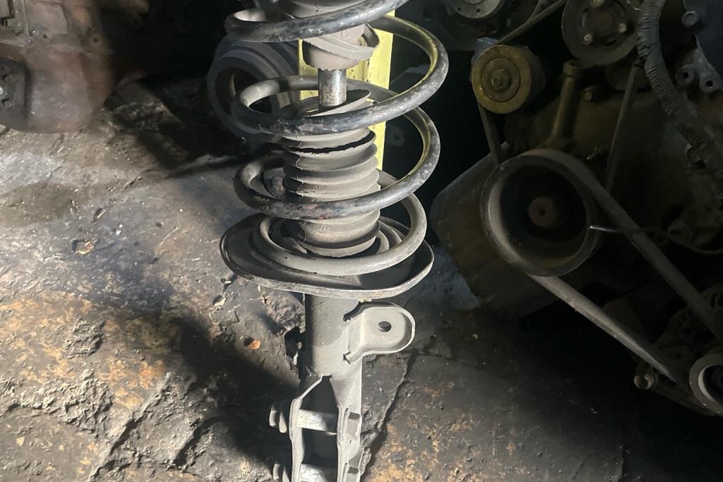  Shock Absorber Toyota Prius