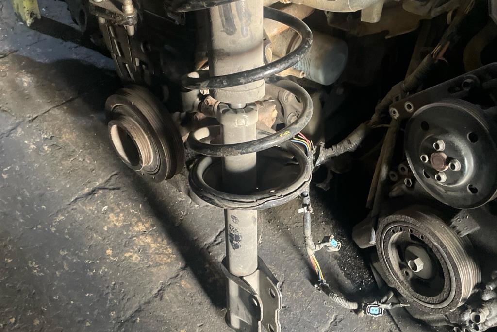 صنوبرص امامي ميتسوبيشي لانسر glx 2005 2006 2007 2008 2009 2010 2011 