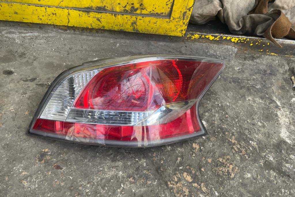 Lights Rear light Nissan Altima