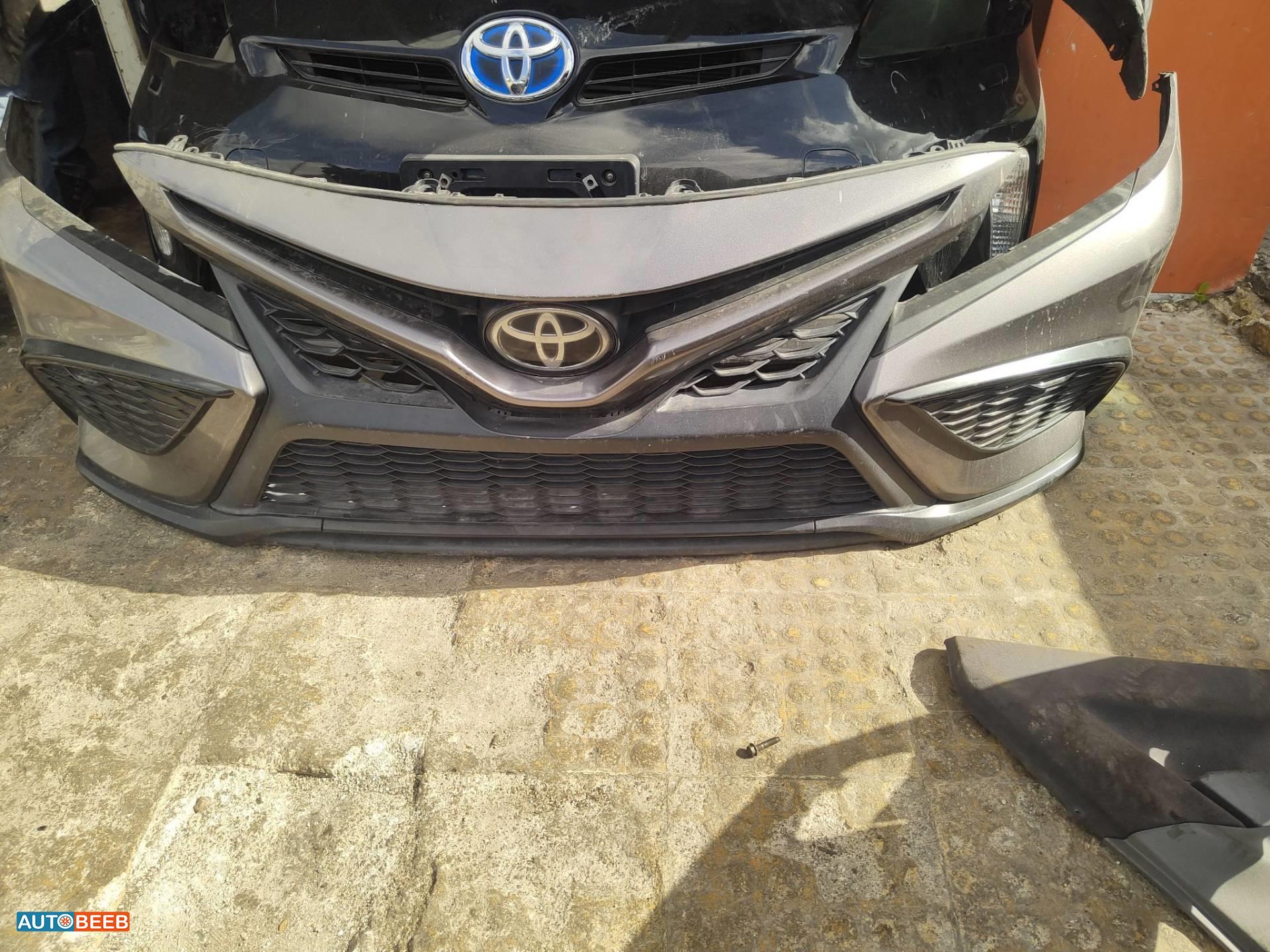 طمبون امامي تويوتا كامري 2023 2024