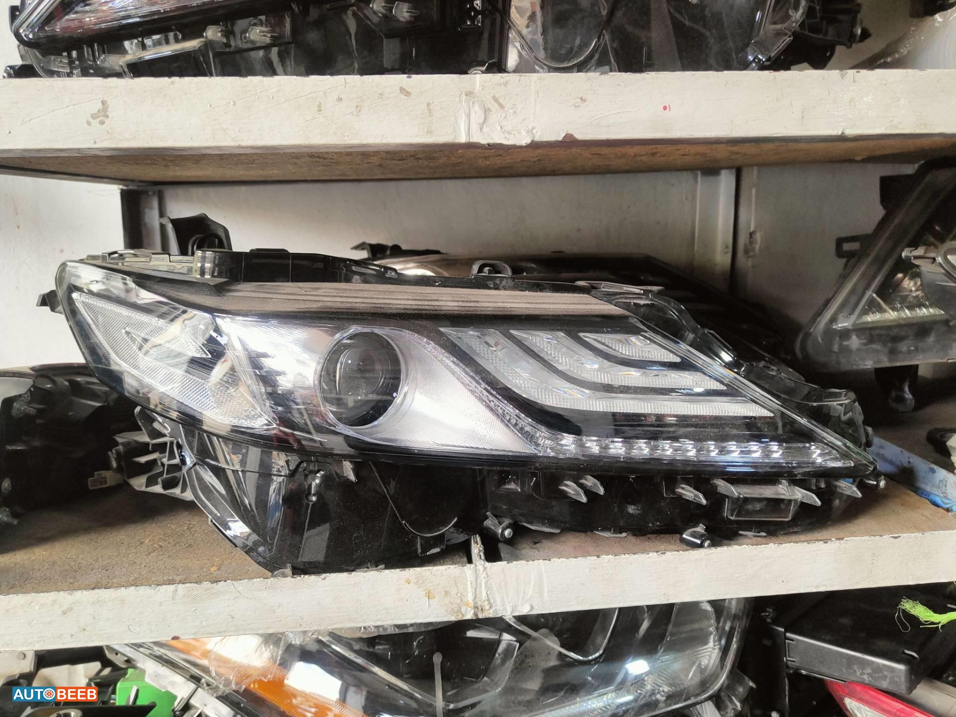 Lights Front light Toyota Camry