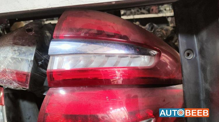 ضوء خلفي يمين شمال فورد فيوجن 2018 2019