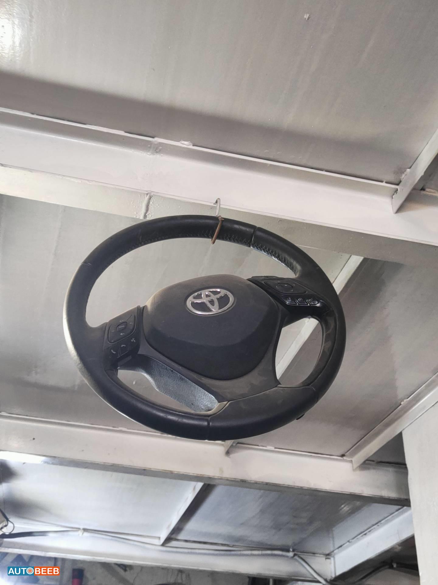 ستيرنج تويوتا CHR 2022 2023