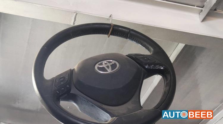 ستيرنج تويوتا CHR 2022 2023