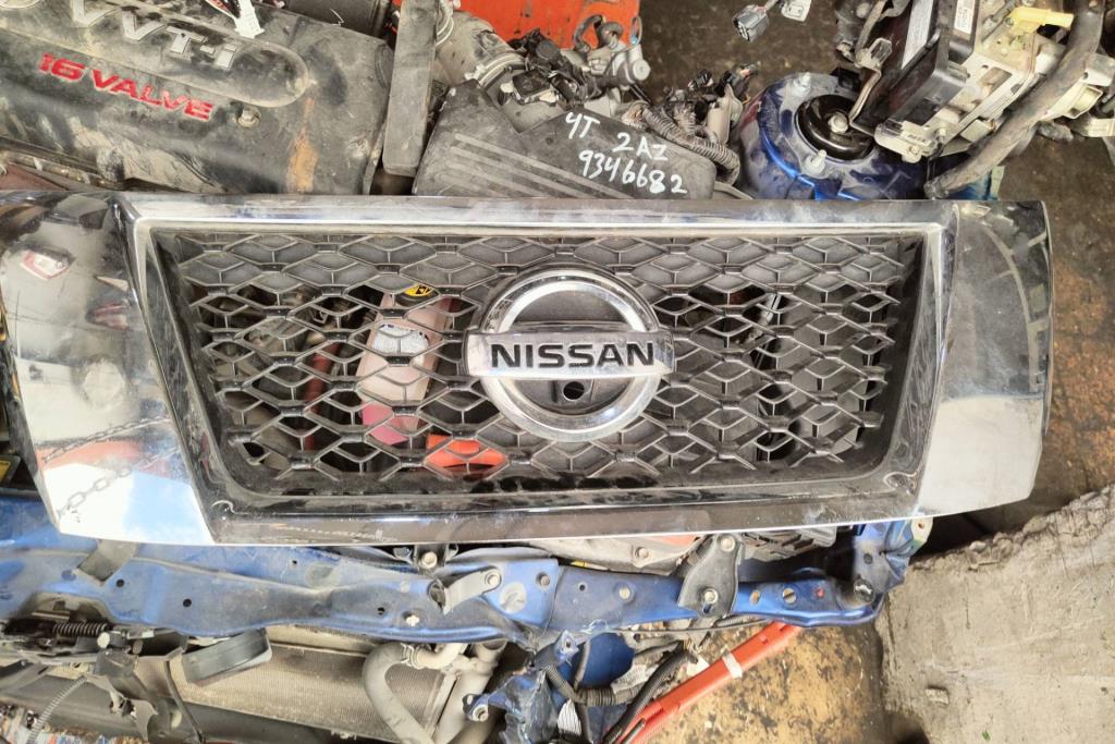 Body  Grilles Nissan Pathfinder