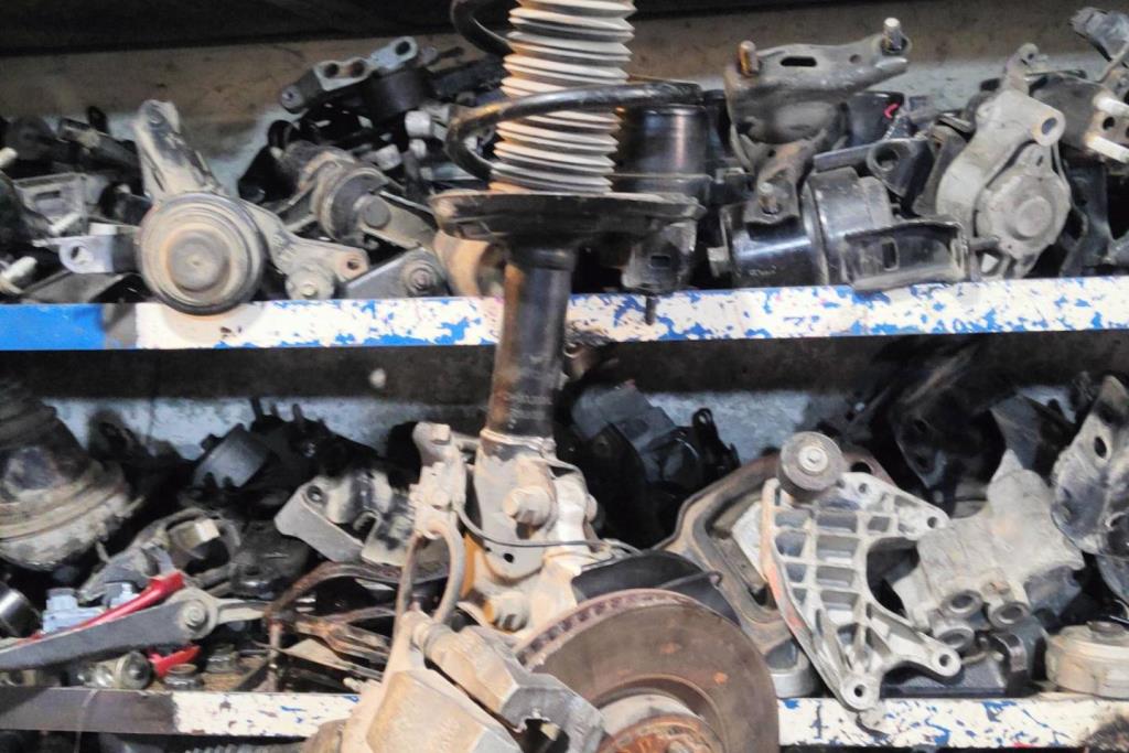  Shock Absorber Toyota RAV4