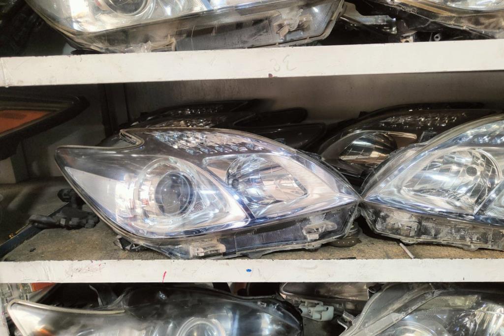 Lights Front light Toyota Prius