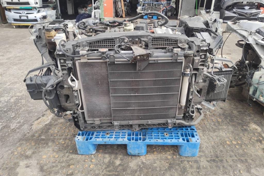 Body  Front clip Nissan Pathfinder