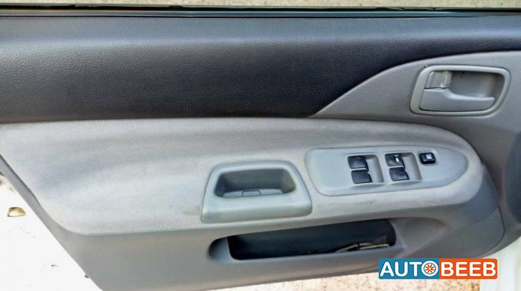 ميتسوبيشي لانسر 2013