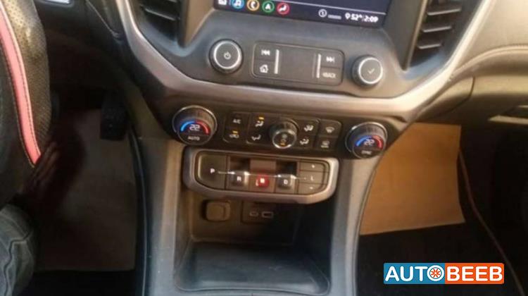 جي ام سي اكاديا 2022