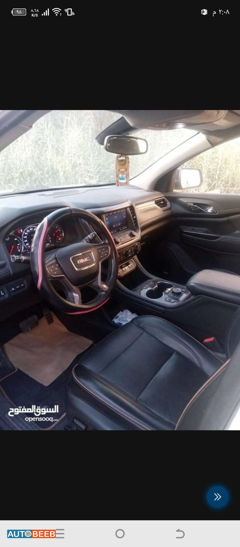 جي ام سي اكاديا 2022