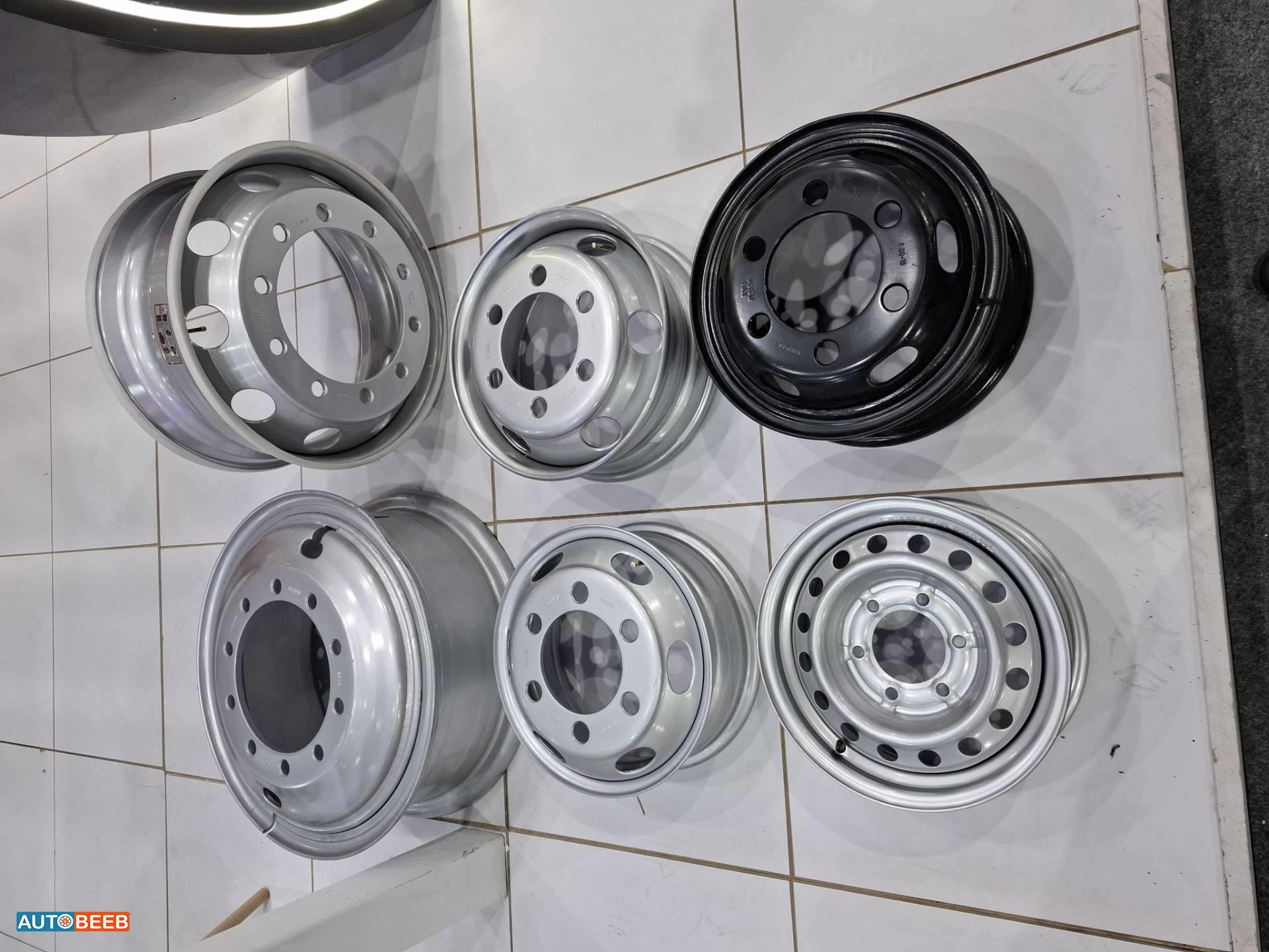 Tow Truck Isuzu 2025