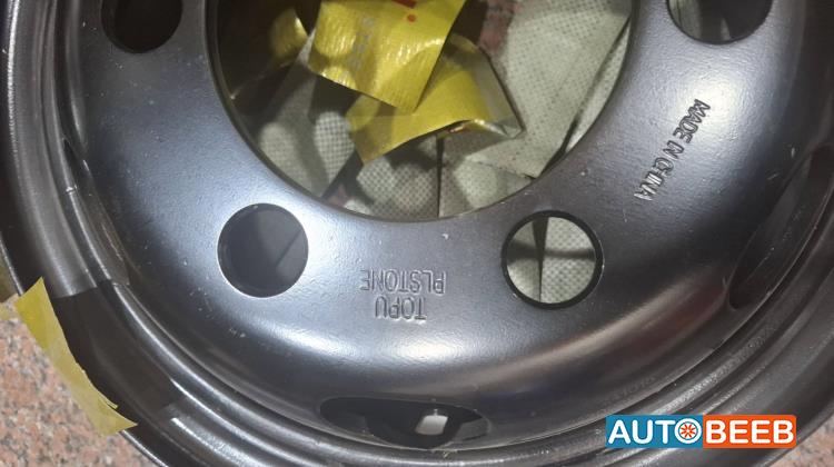 Tow Truck Isuzu 2025