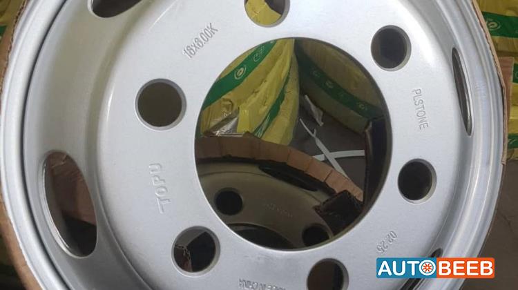 Tow Truck Isuzu 2025