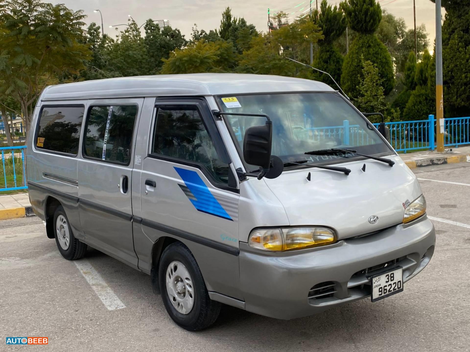 Minibus Hyundai 2001