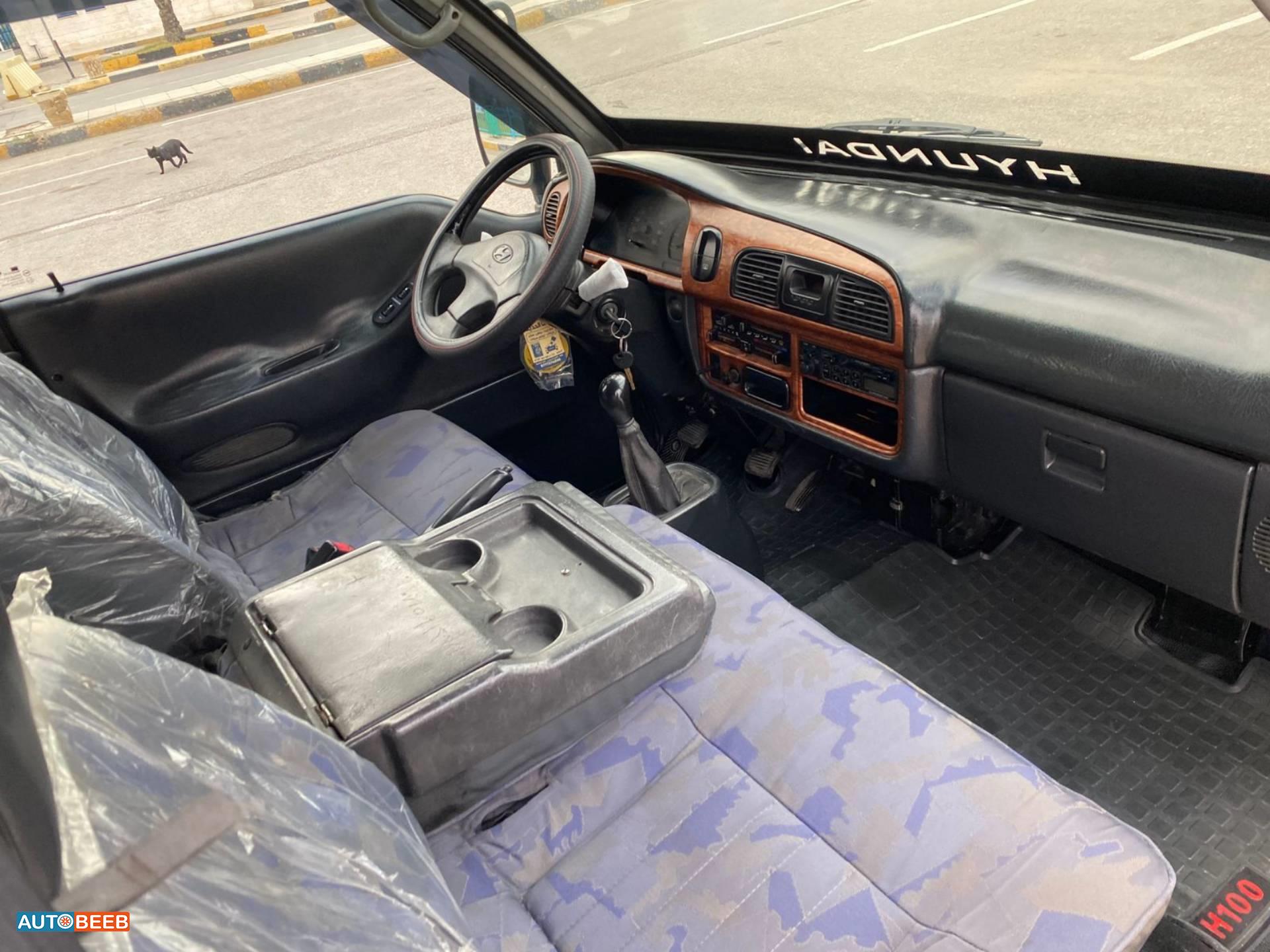 Minibus Hyundai 2001