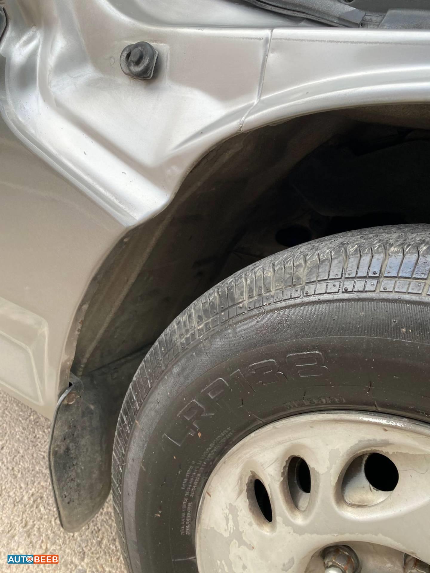 Minibus Hyundai 2001