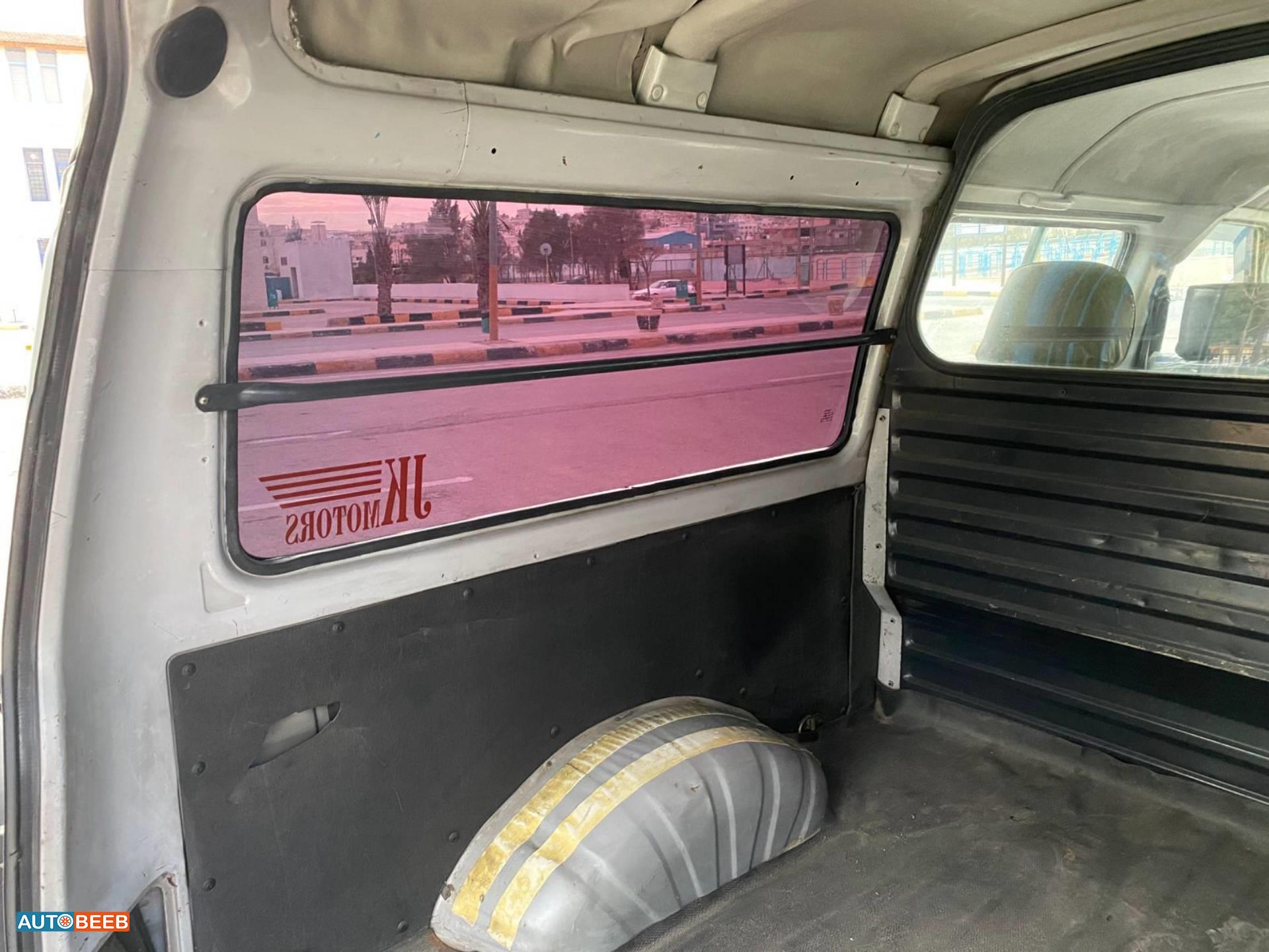 Minibus Hyundai 2001