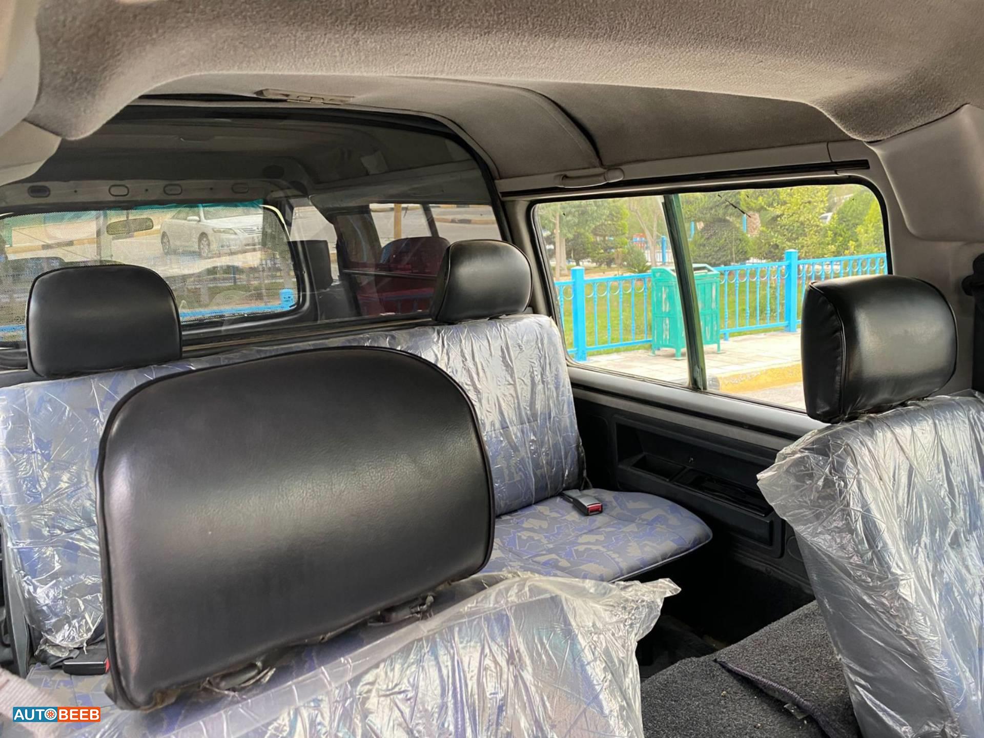 Minibus Hyundai 2001