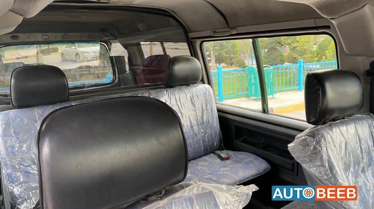 Minibus Hyundai 2001