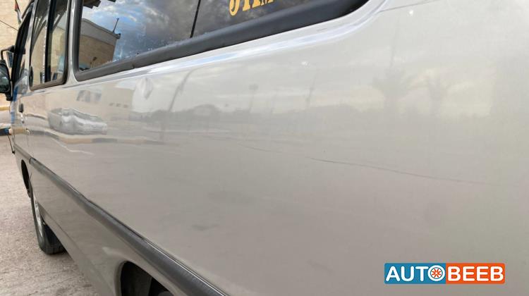 Minibus Hyundai 2001