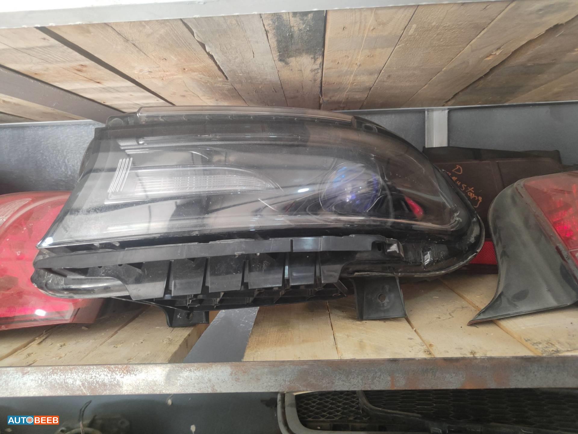 ضوء امامي يمين شمال دودج تشارجر 2019 2020