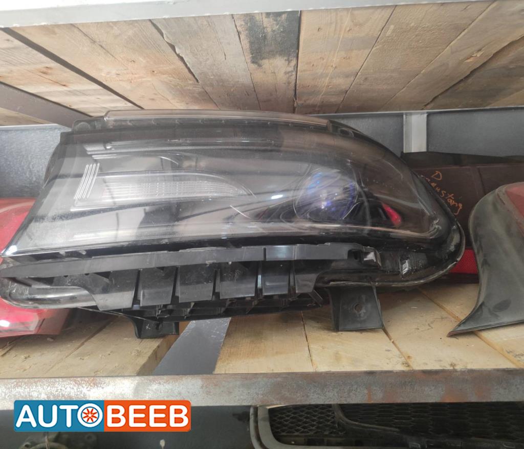 ضوء امامي يمين شمال دودج تشارجر 2019 2020