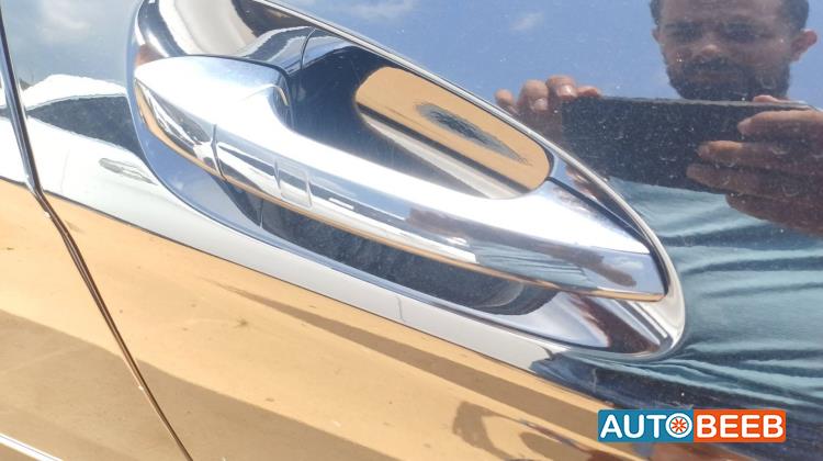 Mercedes Benz GLK350 2014