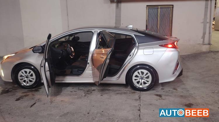 Toyota Prius 2017