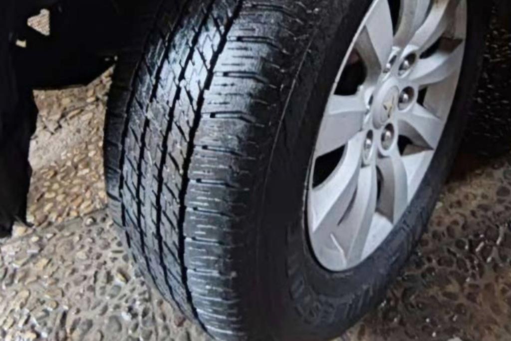 جنط باجيرو قياس 18 مع كوشوك برجستون 