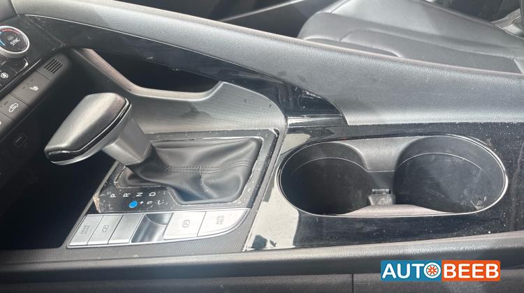 هيونداي افانتي 2021