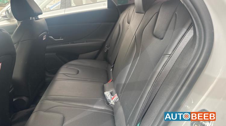 هيونداي افانتي 2021