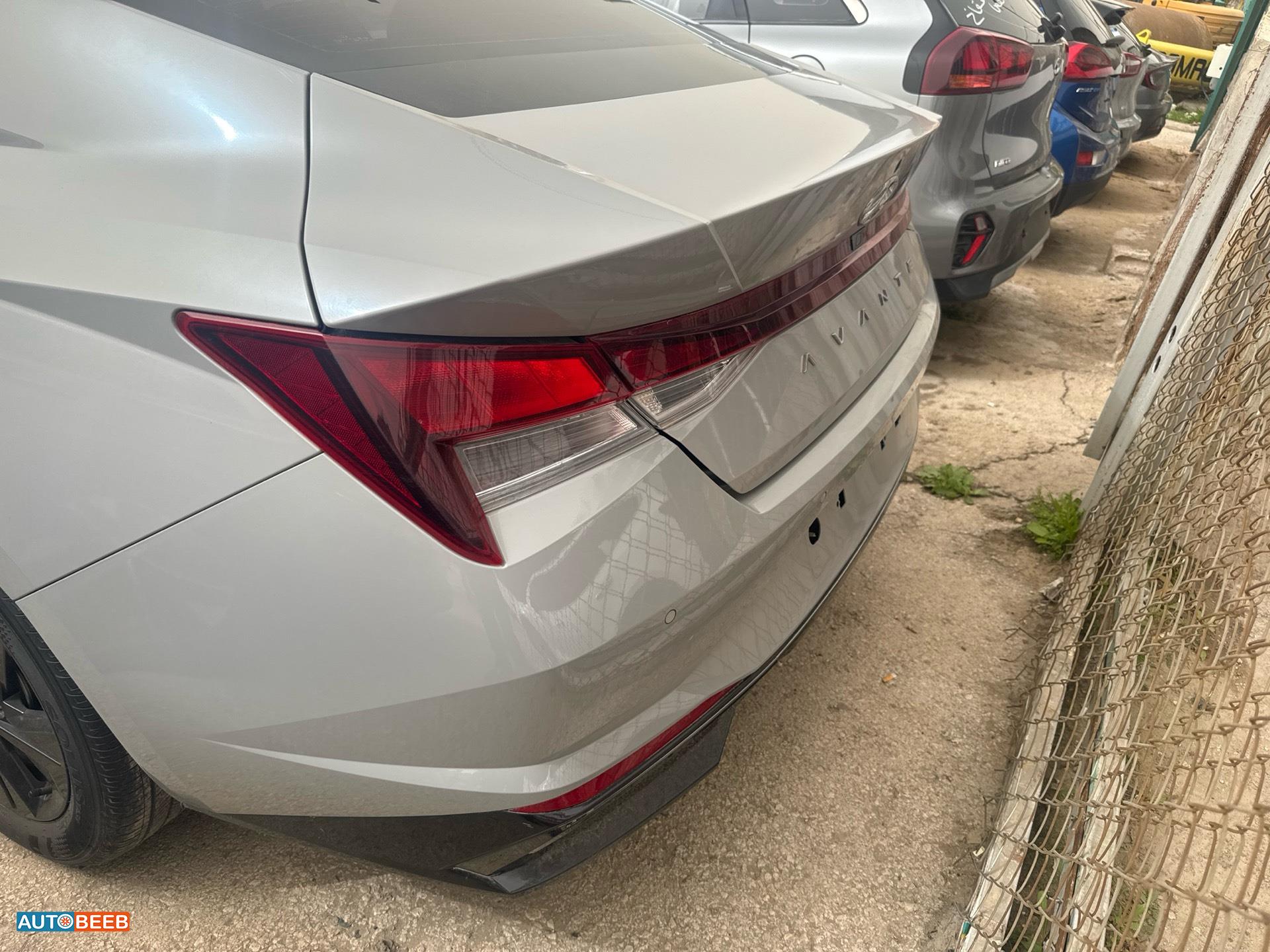 هيونداي افانتي 2021